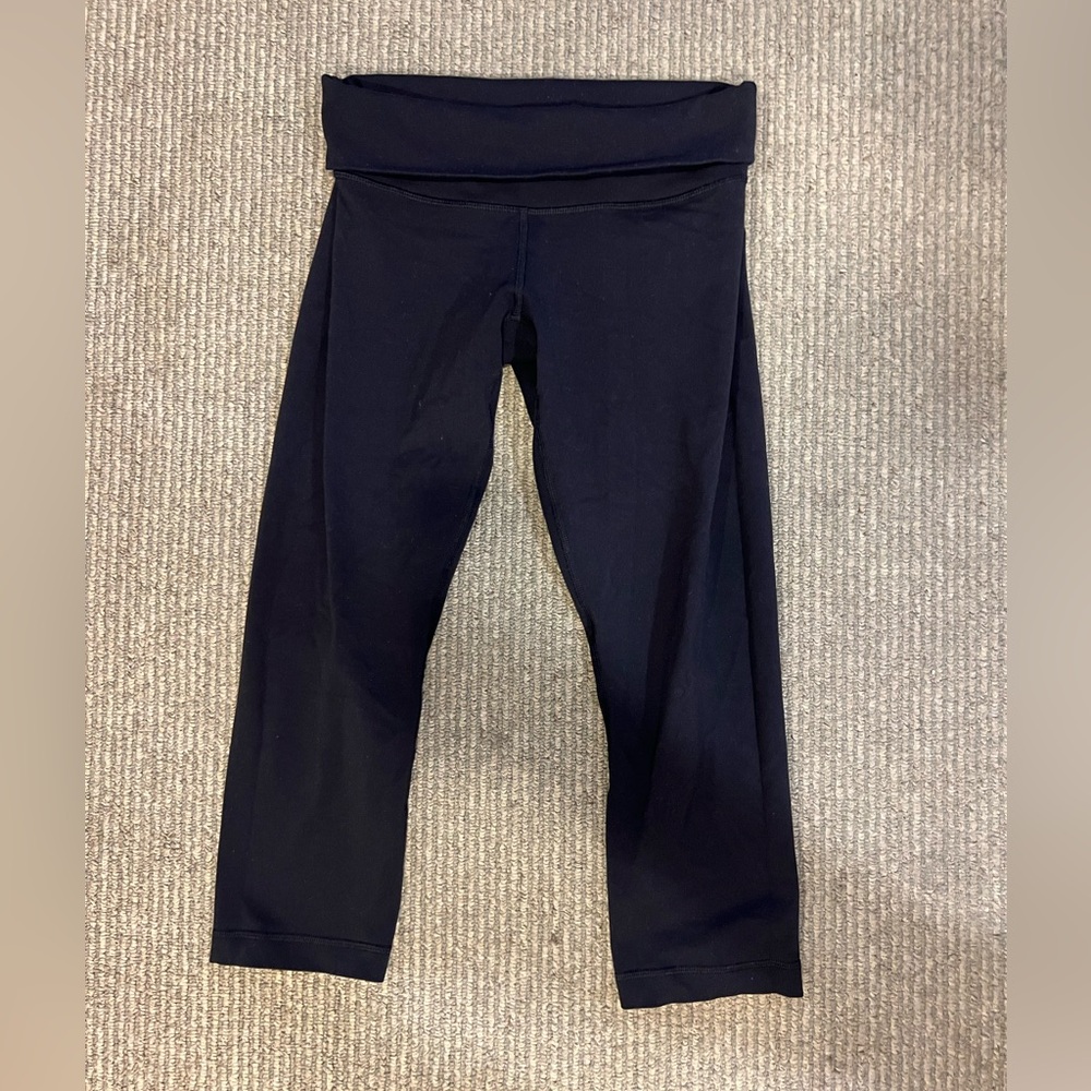 Black Foldover Cropped Leggings